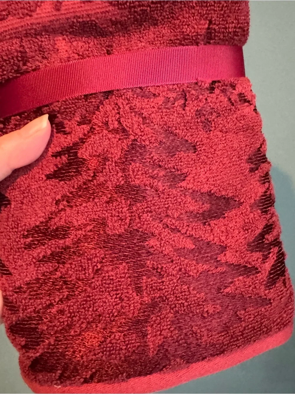 NWT Deborah Connolly 2 Pc. Hand Towels Set Burgundy Christmas Tree🌲